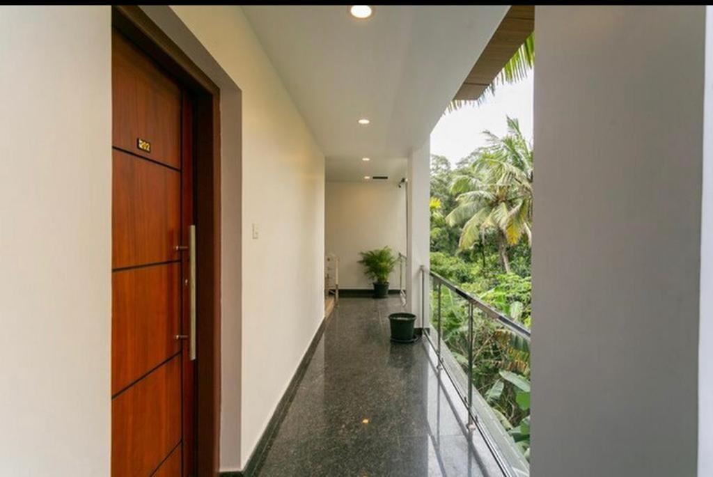 Thenmala Hormuz Inn Kolattupuzha المظهر الخارجي الصورة